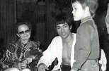 Bruce Lee, his mother in law and his son Brandon. | Bruce lee photos ...