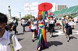 Bangkok sees first ever student-led LGBT pride march - VIDEO | Thaiger