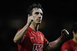 Photo: Manchester United legend Gary Neville visits Leeds in disguise