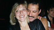 Freddie Mercury e la fidanzata Mary Austin, storia d’amore lunga una ...