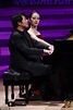 郎朗与吉娜出席音乐会 夫妻登台合奏钢琴曲超恩爱-搜狐大视野-搜狐新闻