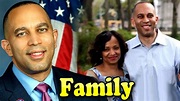 Hakeem Jeffries Family With Son and Wife Kennisandra Jeffries 2022 ...