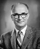William Bradford Shockley, dividiu o Prêmio Nobel de Física por seu ...