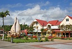 Place de la Mairie - Petit-Bourg - Guadeloupe Tourisme