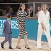 Carolina de Mónaco abre su joyero de los 80 para un acto con su nieto (y Carlota estrena vestido ...