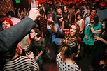 Gente bailando discoteca wallpaper | 5760x3840 | 863593 | WallpaperUP