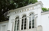 L’Académie royale des beaux-arts d’Anvers : la mode consacrée