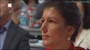 Sarah Wagenknecht und die Torte "Friends Intro" Version - YouTube