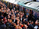 Londoners work 100 hours more than the rest of the UK every year - TechKee