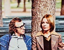 Woody Allen y Diane Keaton en “Sueños de un seductor”, 1972 | Woody ...