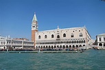 Doge's Palace, The Most Famous Palace in Venice - Traveldigg.com