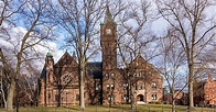 50-50 Profile: Mount Holyoke College - Do It Yourself College Rankings ...