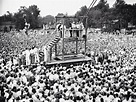 Last public execution in USA, 1936. | Public execution, Historical ...