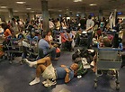 Miles de pasajeros quedan atrapados en el aeropuerto de Buenos Aires ...