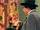 El Chavo, blooper Profesor Jirafales y Quico - YouTube