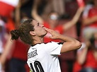 Frauen Bundesliga » News » Nina Burger bleibt beim SC Sand