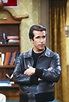 Henry Winkler as Fonzi on Happy Days: 29 Years Old | Oldest Actors to ...