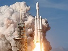 SpaceX's Falcon Heavy rocket soars in debut test launch from Florida