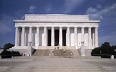 Visit the Awe-Inspiring Lincoln Memorial - Washington Plaza