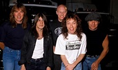 AC/DC: Wer ist der aktuelle Drummer der Band? | uDiscover Germany