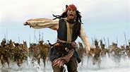 'Hilariously Perfect': Fans Recreate Johnny Depp's Captain Jack Sparrow Run
