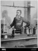 Wilhelm Conrad Rontgen (1845-1923) físico alemán, descubrió los rayos X ...