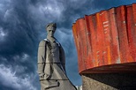 Monumento al escritor realista soviético nikolai ostrovsky en ...