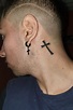 Introducir 91+ imagem tatuaje detras de la oreja hombre cruz ...