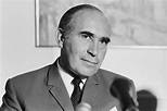 Sir Alf Ramsey: The Man Behind the 'Wingless Wonders' & England's Sole ...
