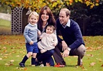 Gb, gli auguri di Natale di William e Kate: nuova foto di famiglia - la ...