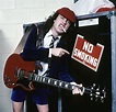 Angus Young in 2021 | Angus young, Acdc angus young, Acdc angus