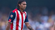 Carlos Peña volvió a fallar un penal en momento crucial para Chivas