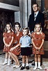 Los Reyes Juan Carlos y Sofía con sus hijos cuando eran pequeños - La ...