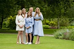 El look de Máxima de Holanda y sus hijas: el twinning de la reina y las ...