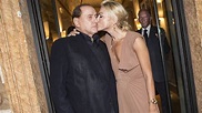 Puppeteer Silvio Berlusconi puts race at heart of Italian election ...