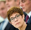 Annegret Kramp-Karrenbauer: Werte-Union will Ministerium für CDU-Chefin ...