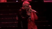 Christina Aguilera "HOY TENGO GANAS DE TI" ft. Alejandro Fernández live ...