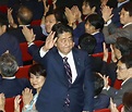 Abe Wins Big in LDP Leadership Election, to Lead Japan for 3 More Years ...