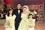 1988年歌星比莉與周禹侯於台視綜藝節目《強棒出擊》舉辦電視婚禮，會中由主持人盛竹如擔任主持，演藝界朋友接到場祝賀，場面相當熱鬧。 圖／聯合報系資料照