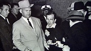 Dallas Detective Jim Leavelle, man in iconic photo describes Oswald ...