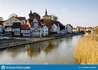 A Cidade De Eschwege Com O Rio Da Serra Na Alemanha Foto de Stock ...