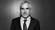 Alfonso Cuarón, el director cumple 60 años de desbordante genialidad | GQ