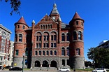 Victorian Style Houses in 19th Century America