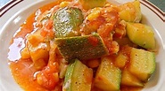 Sopa de calabacines con jojoto y tomate: rico plato nutritivo