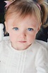 Little girl || blue eyes || blonde hair || toddler girl | Crianças ...