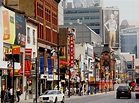 File:Looking south down Yonge Street Toronto 2010.jpg - Wikimedia Commons