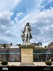 Estatua del naturalista francés, Louis Jean-Marie Daubenton en Jardin d ...