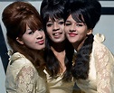 The Ronettes - Holiday Songs | Max Fm 95.8 Maximum Music