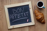 Bon Appetit in Italian (Meaning and Uses) - The Proud Italian