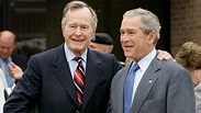 Bush padre critica el gobierno de su hijo y a sus figuras clave